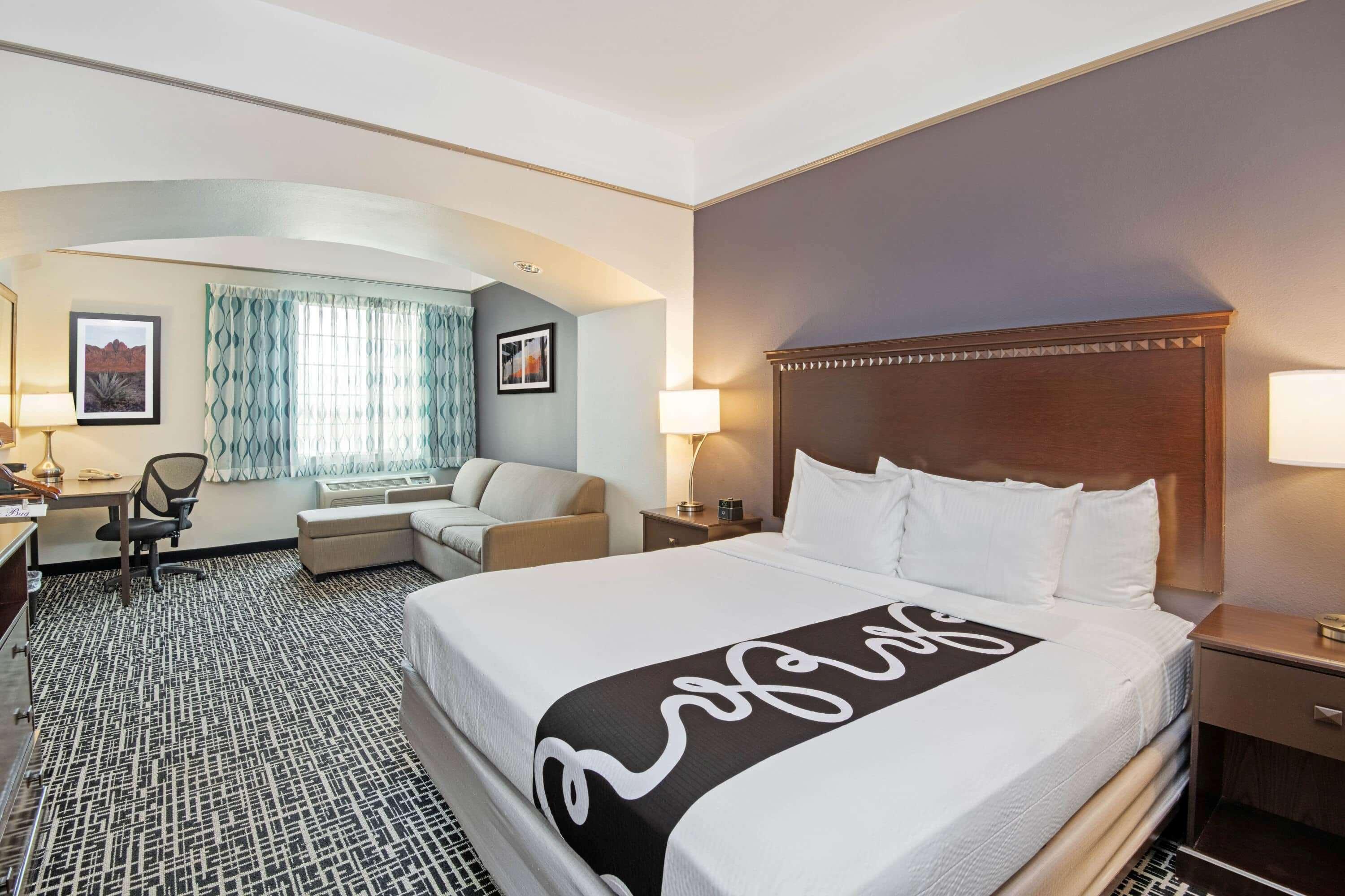 La Quinta By Wyndham Hotel