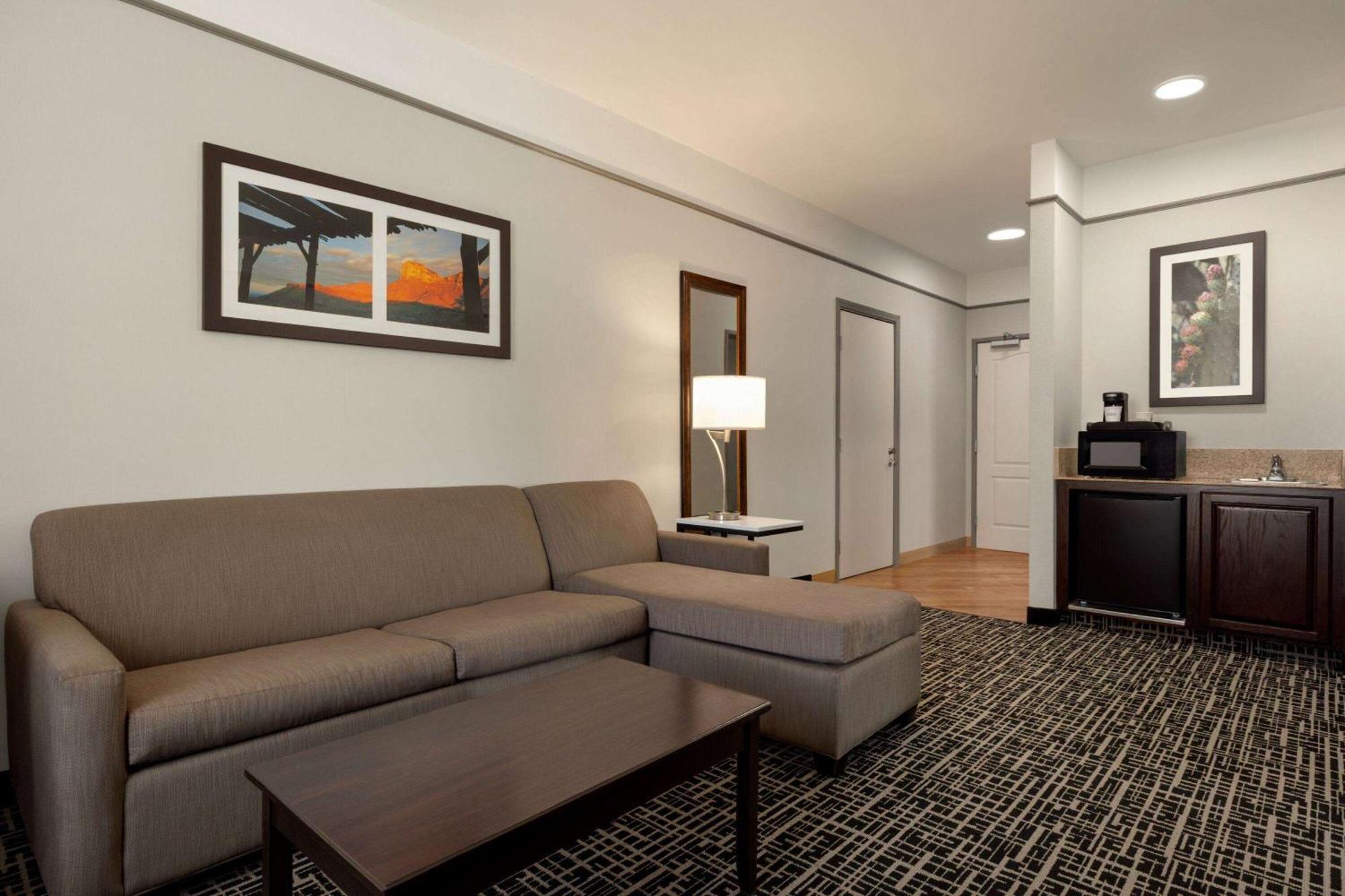 Hotel La Quinta By Wyndham Dumas