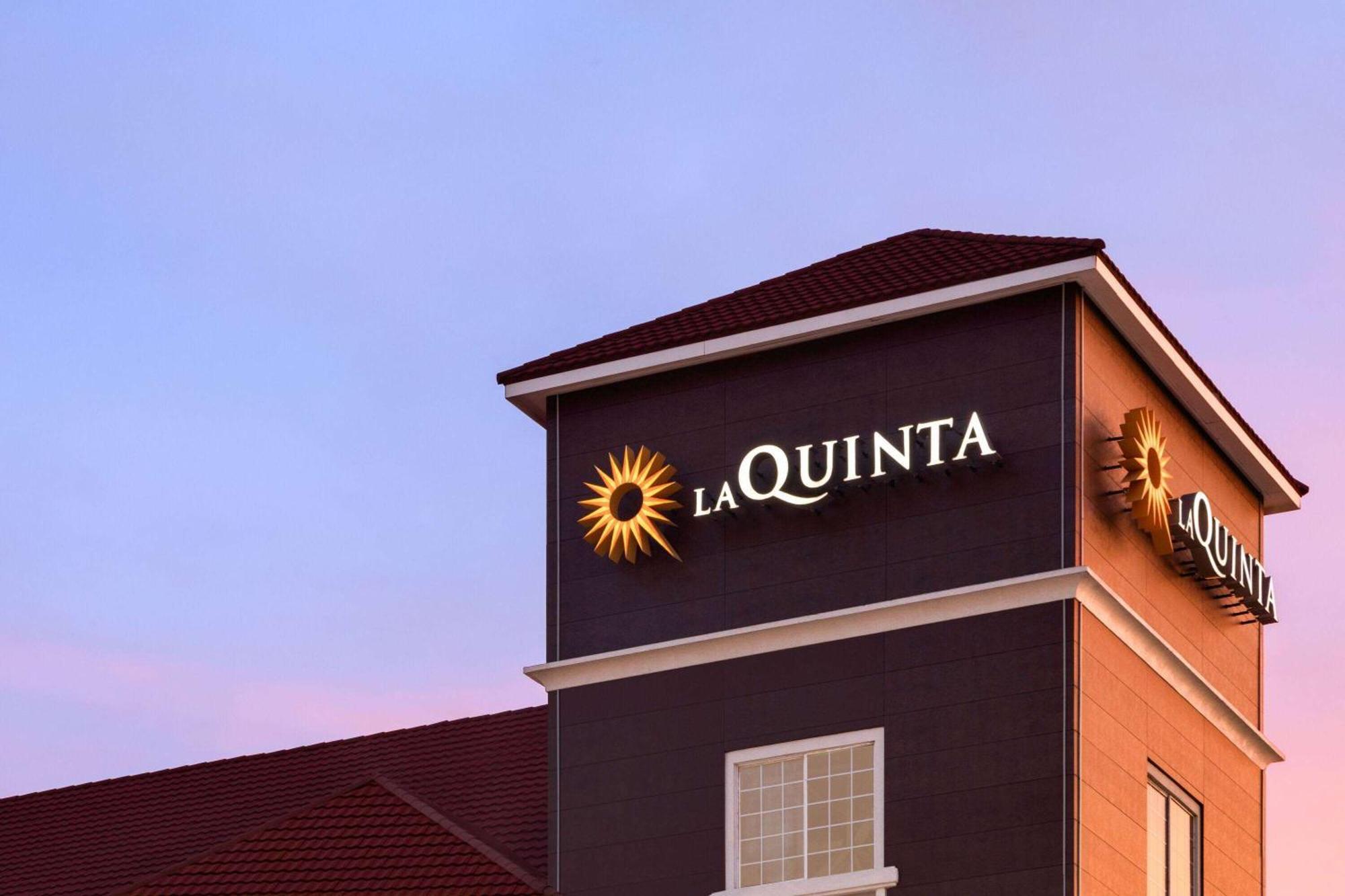 La Quinta By Wyndham Hotel