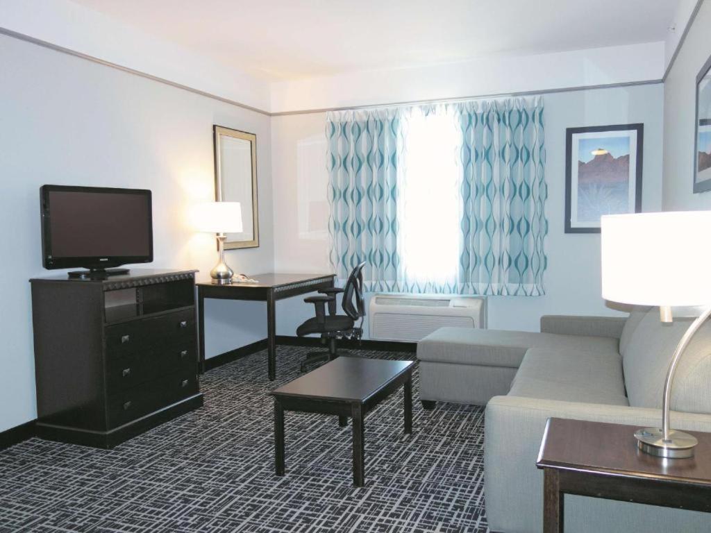 Hotel La Quinta By Wyndham 3*